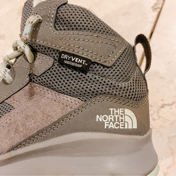 Barely worn, waterproof, lace-up hiking boots from The North Face. - Picture 5 of 5